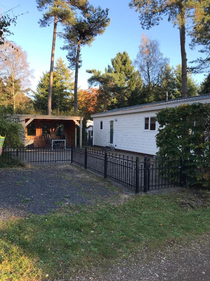 Chalet Bosrand 42 Park Veluwshof 6 P Hoenderloo Esterno foto